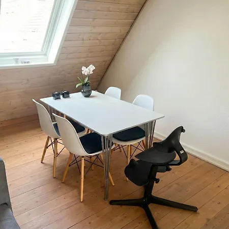 Esbjerg Penthouse - 3Br - City Views - Walk To Everything 아파트