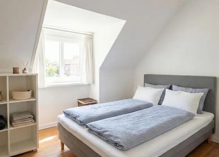 Esbjerg Penthouse - 3Br - City Views - Walk To Everything